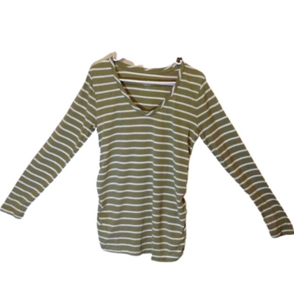 NWT Long Sleeve Scoop Neck Side Shirred Maternity T-Shirt -Ingrid & Isabel - M - Picture 1 of 7